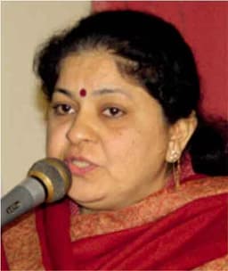 Smt. Sunita Raina Pandit